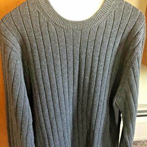 GAP Gray crew-neck sweater, Size Medium, Immaculate shape, Great deal